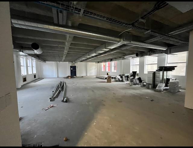 1,715M² OFFICE TO LET IN RONDEBOSCH